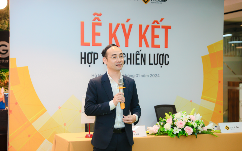 CEO Đỗ Hữu Hưng phát biểu trong buổi lễ